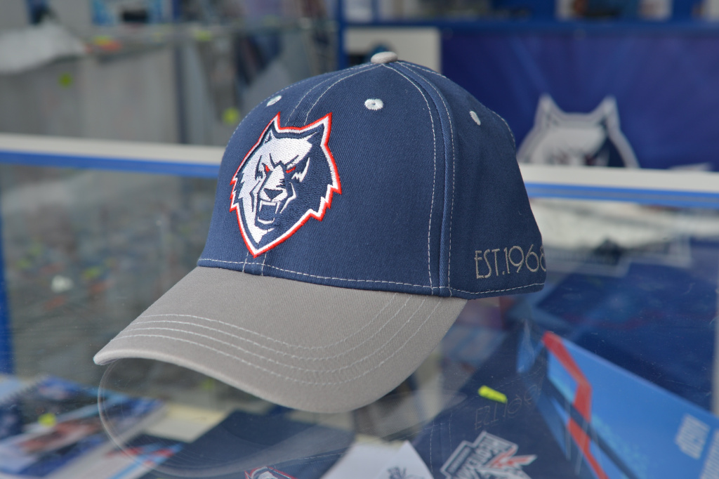 Порядин с футболкой 4.JPG