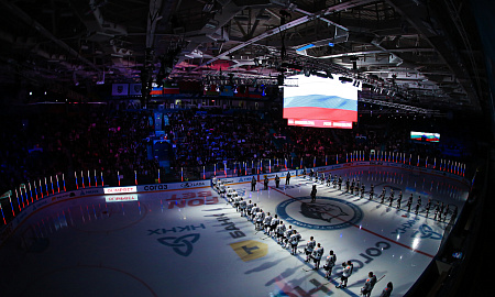 "Нефтехимик" - "Авангард". Четвертый матч серии