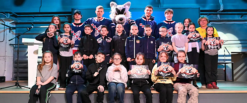 Урок хоккея – теперь на «Базе»!