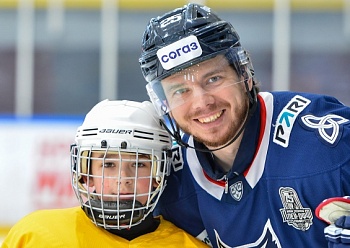 Neftekhimik players held a master class for young hockey players at Neftekhimik Hockey School