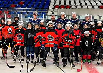Neftekhimik players held a master class for young hockey players in Chistopol