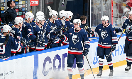 Контрольная игра "Нефтехимик" - "Ижсталь"