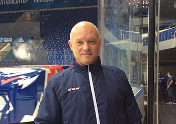 Валерий Иванников: «Играл против «Нефтехимика», когда не было здесь крытого льда» Валерий Иванников: «Играл против «Нефтехимика», когда не было здесь крытого льда»