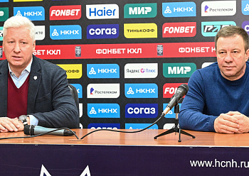 Neftekhimik Director General Igor Larionov and Neftekhimik Head Coach Oleg Leontyev had a meeting with Reaktor team