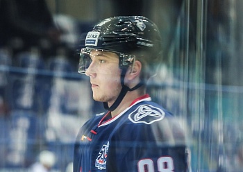 "Neftekhimik" extended contracts with 2 players