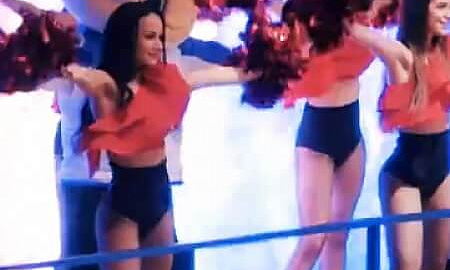 Вы это видели? Ice Club и маскоты Нефтехимика повторили танец Ольги Бузовой