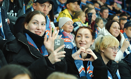 Атмосферное видео матча "Нефтехимик" - "Металлург" Атмосферное видео матча "Нефтехимик" - "Металлург"