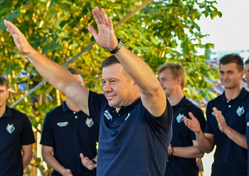 В парке Нефтехимиков прошла презентация команды В парке Нефтехимиков прошла презентация команды